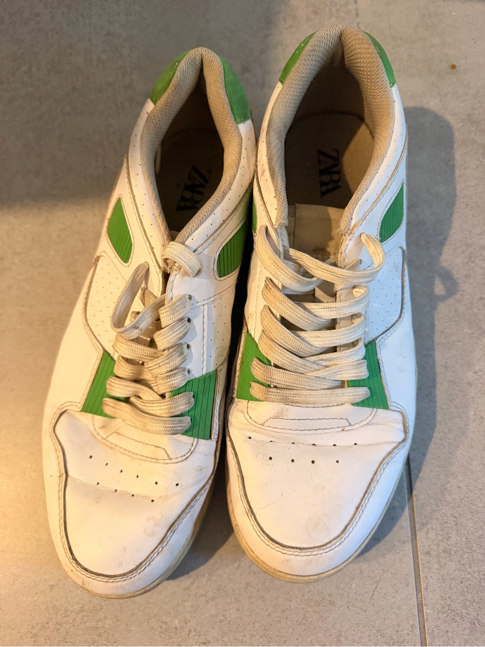 Zara men’s 8.5-9 us size sneakers Cream Suede Bootie Interior Detail
